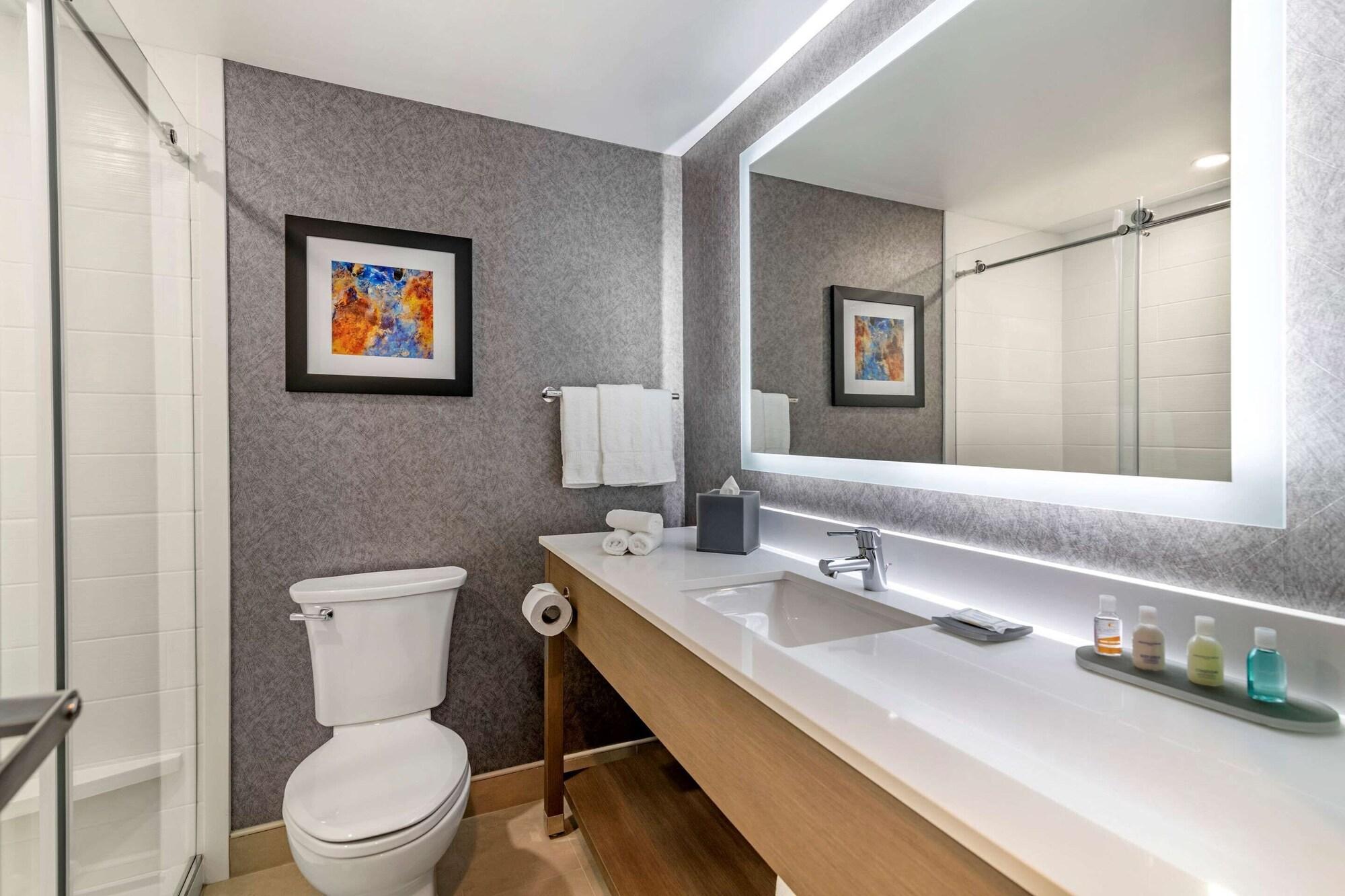 Clarion 2* Nashua